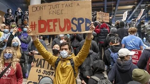 MASSIVE PROTEST OUTSIDE CITY COUNCIL DURING VOTE TO DEFUND SEATTLE POLICE! LIVE! CALL-IN SHOW!