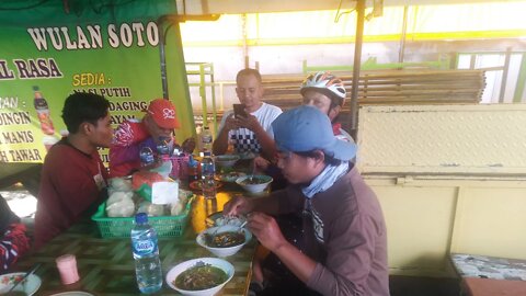 Gowes Mlipir Sarapan Soto Gule Sop