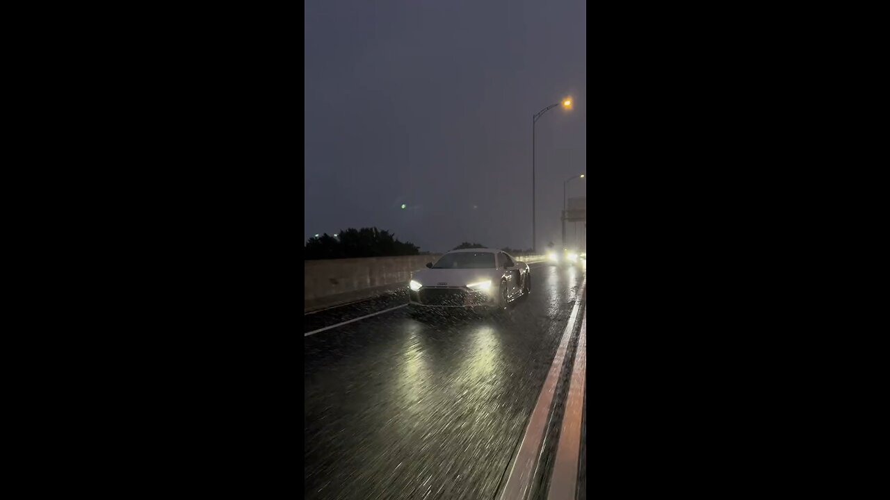 Audio R8
