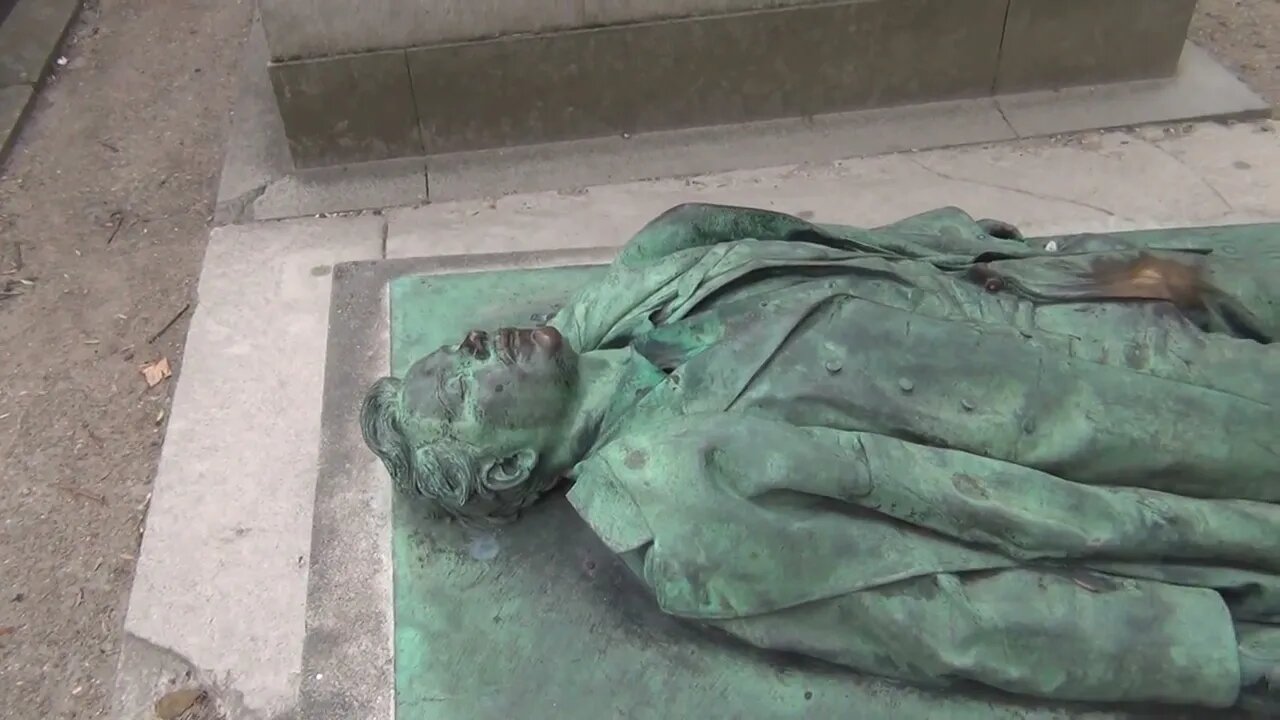 Victor Noir Grave Père Lachaise