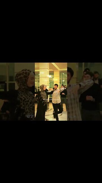 Чеченская свадьба Шикарные девушки танцуют лезгинку 2022