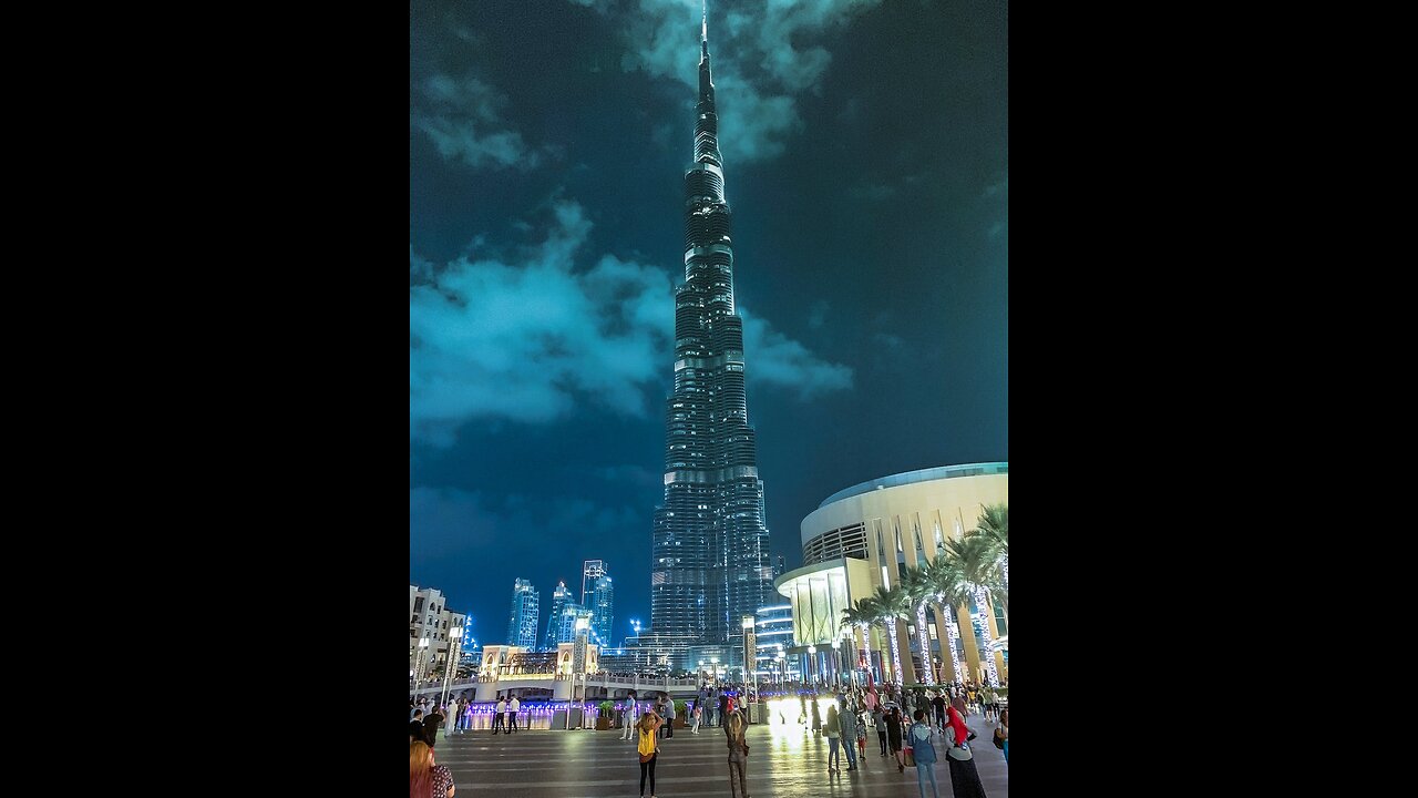 Why top of burj khalifa swing?