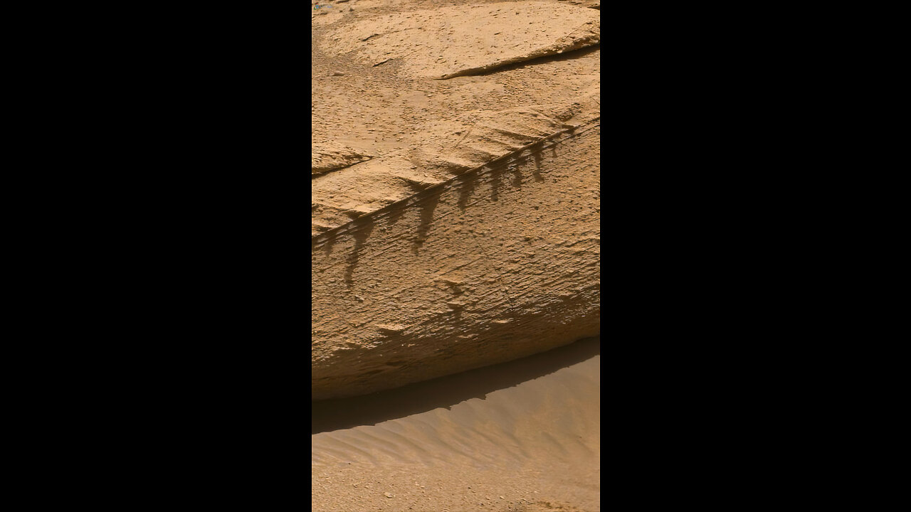 April 13, 2023: #Curiosity finds interesting rocks through its #MastCams. #Short #4K #60FPS via #AI.