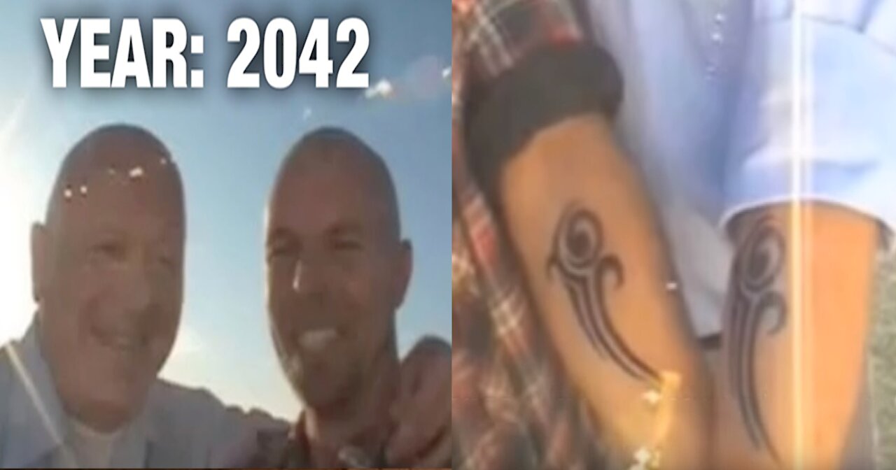 Time Traveler Meets Himself in The Future