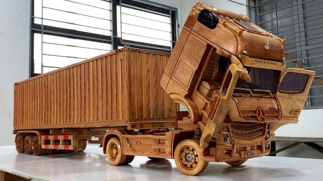 2023 Mercedes-Benz Actros Tractor Truck made of the beautiful wood by skilful Vietnamese carpenters