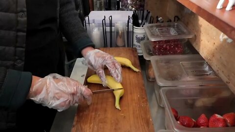 making fresh fruit juice / korean street food