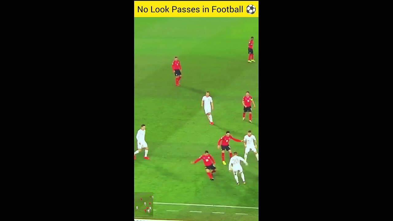 No Look Passes in Football ⚽⚽