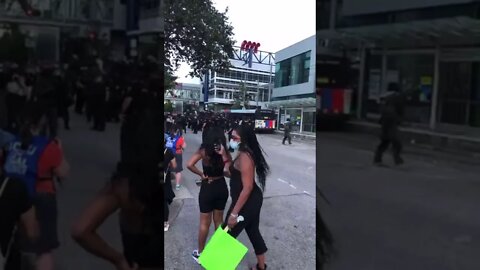 George Floyd protest Houston Tx 6/2/20 cop fails to ID