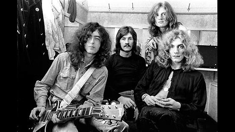 Black Dog ~ Led Zeppelin ( Live )