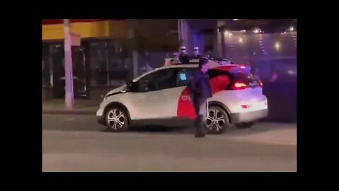 San Francisco Police Pull Over A Driverless Taxi