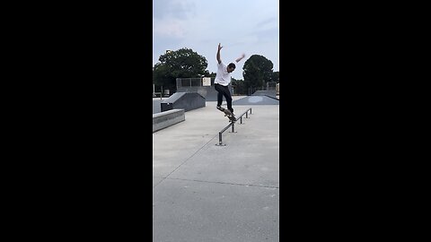 Dorky Guy Does 50-50 Kickflip Out 😆