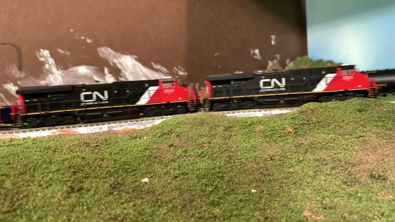 N scale meetup on a hill