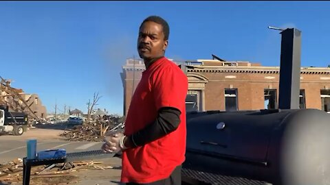 Kind man travels 30 miles to feed residents of Mayfield KY