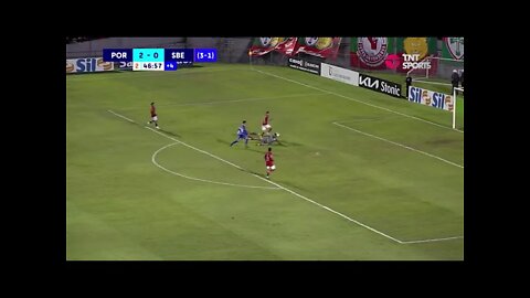 OLHA ESSE GOL PERDIDO PELO JOGADOR DA PORTUGUESA