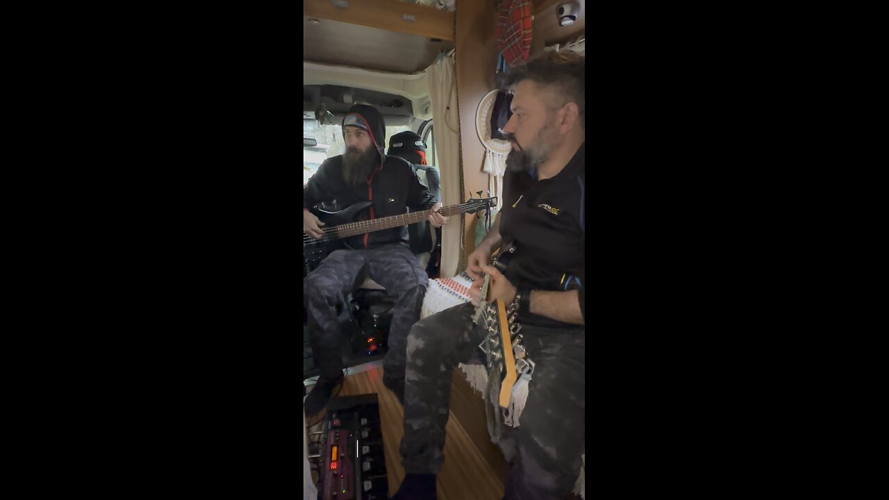 Xmass Diffrent Way-jam session in motorhome