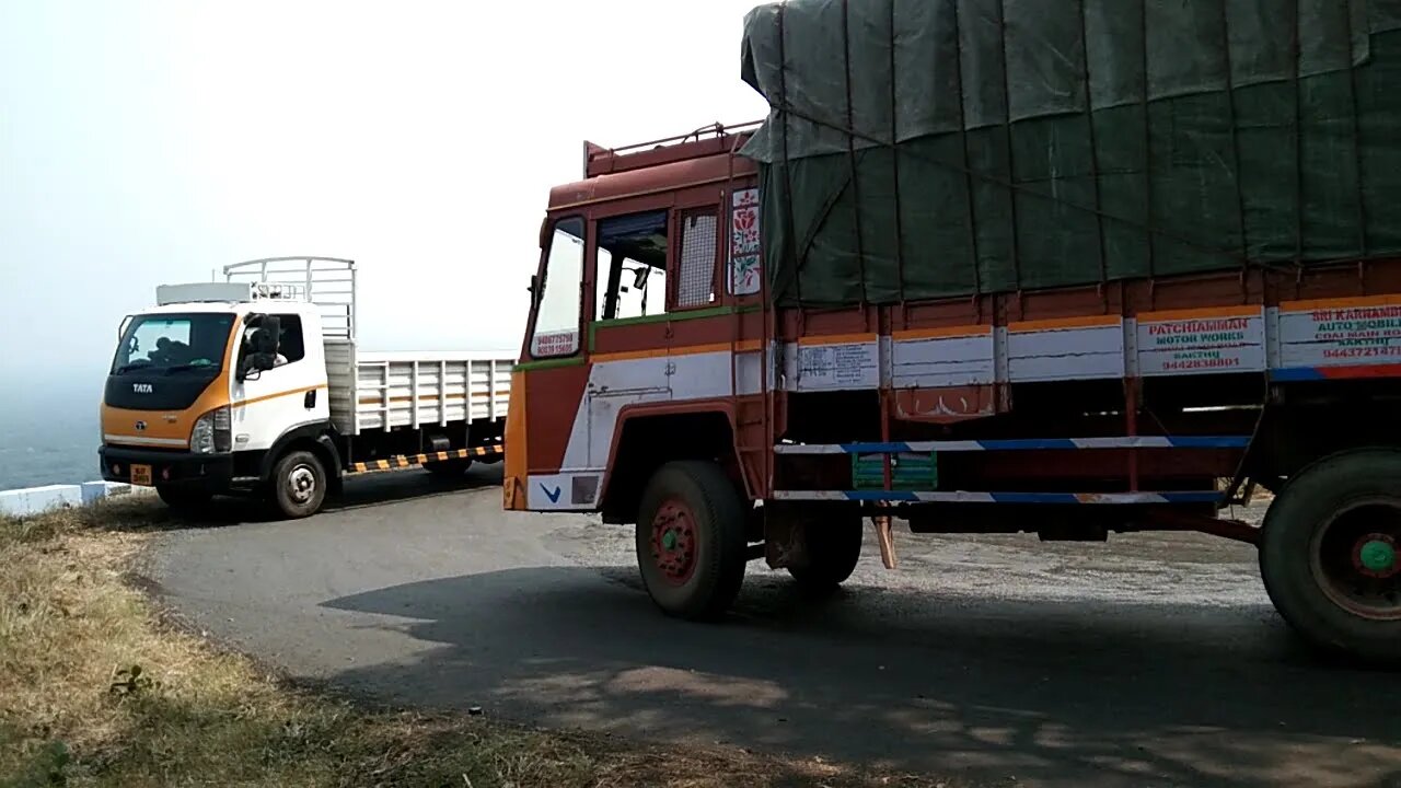 Heavy Load Two Lorry Amazing Turning on Yercaud Hills 2-20 Hairpin Bend at Yarcaud