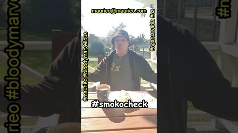 #maurieo #shorts DONUT ON A SUNNY DAY