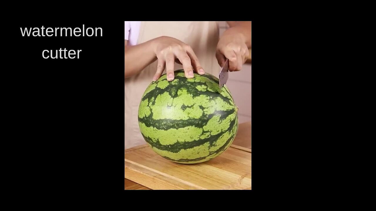 Watermelon cutter gadget