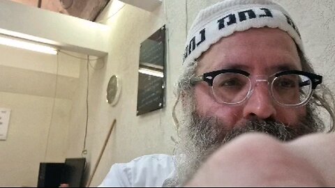 אמר עולא לא קשיא כאן בבנו כאן באחר הואיל ודעתו של אדם קרובה אצל בנו - שיר נ נח מסכת בבא בתרא דף קלט
