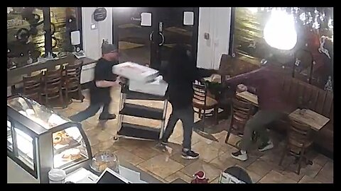 'Hero' Takes Down Man Who Tried to Steal Woman's Purse, WATCH: