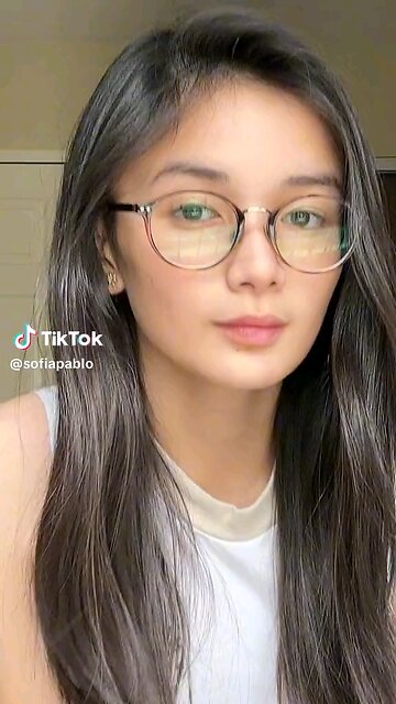 Sultry Sensual Dance: A Slow, Seductive Performance