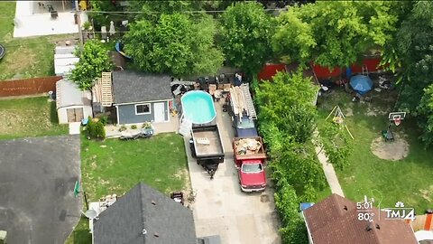 1-year-old drowns in backyard pool