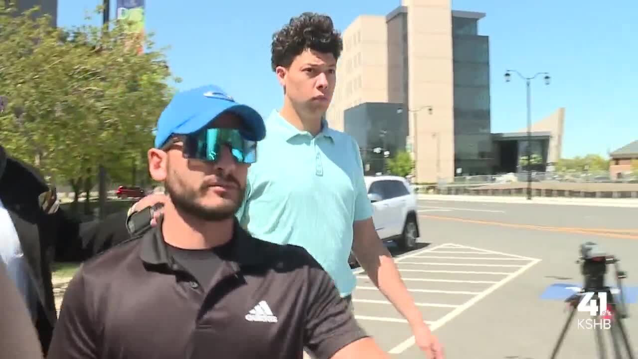 Jackson Mahomes out of Johnson County Jail after posting $100K bond