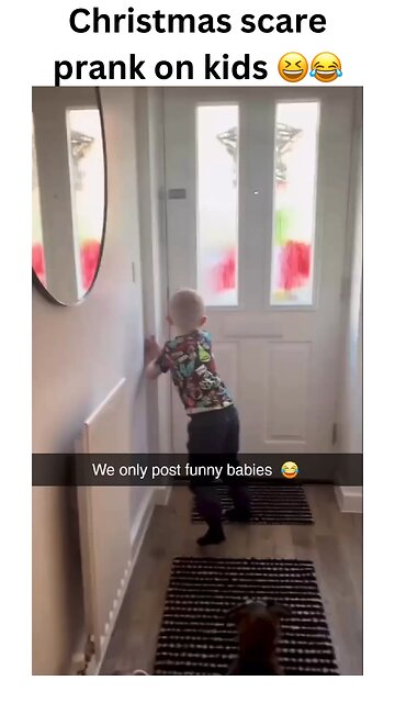 When the Grinch visits your home, but the kids steal the show! 🎄😂 This hilarious Christmas prank