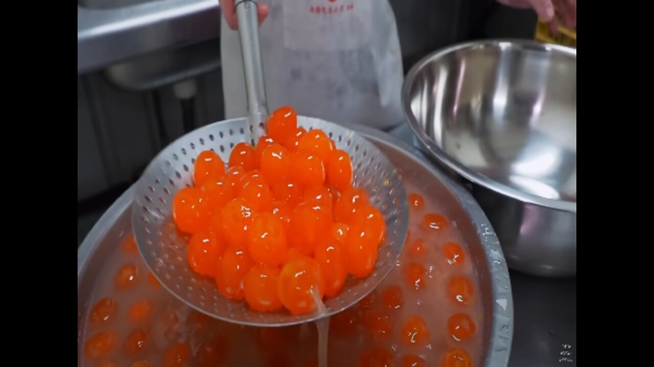 Salted Duck Egg Yolk Pastry Making, Bread Master 紅土鹹鴨蛋！超人氣蛋黃酥製作, 麵點達人