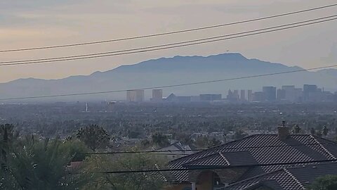 Did you see the smoggy skies over Las Vegas today? Check this out! 12.19.2024 #follow #lasvegas