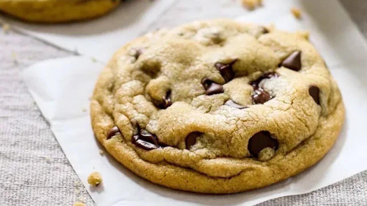 The best chewy chocolate chip cookies