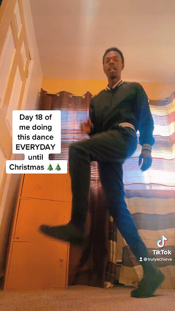 Day 18 of me doing this dance EVERYDAY until Christmas 🎄🎄