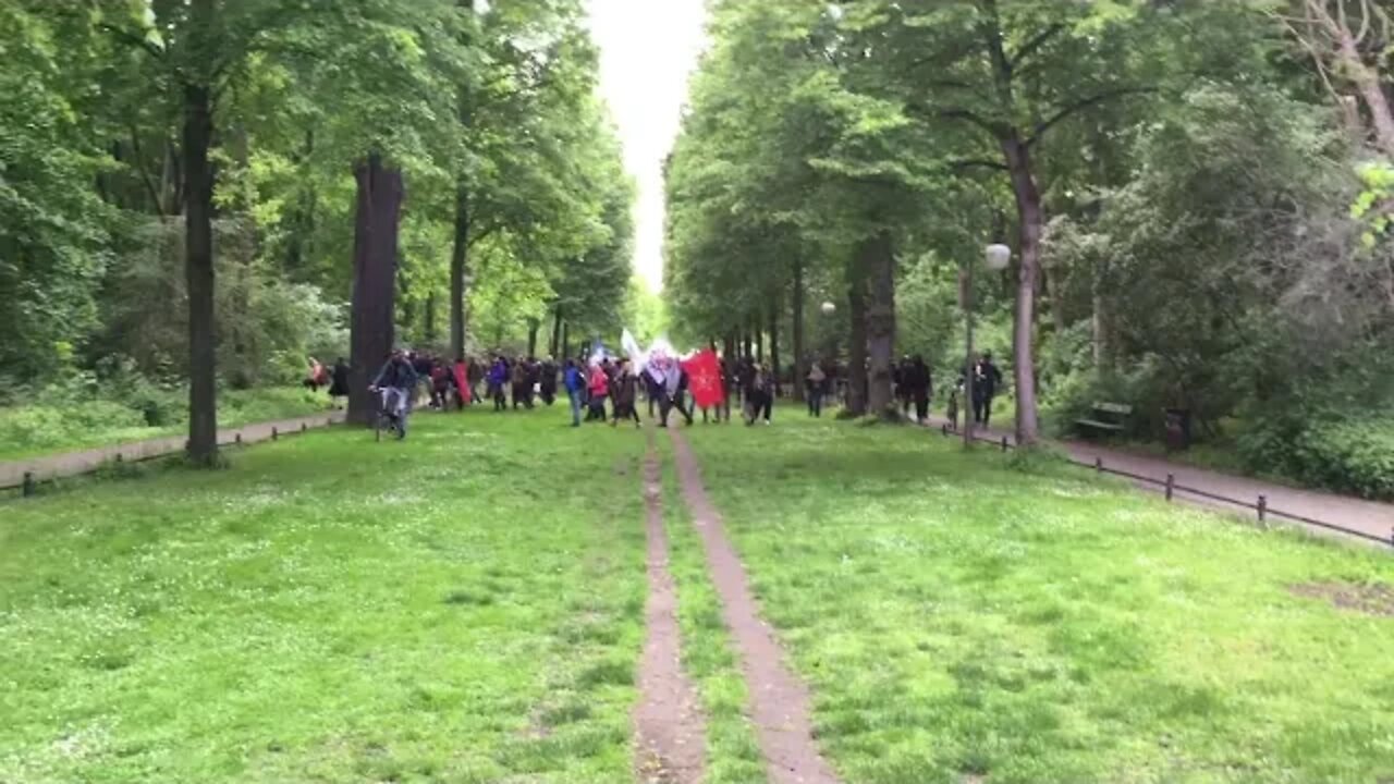 🥁🥁🥁 22.5.2021 Hier kommt der Widerstand - Pfingsten in Berlin - Tiergarten