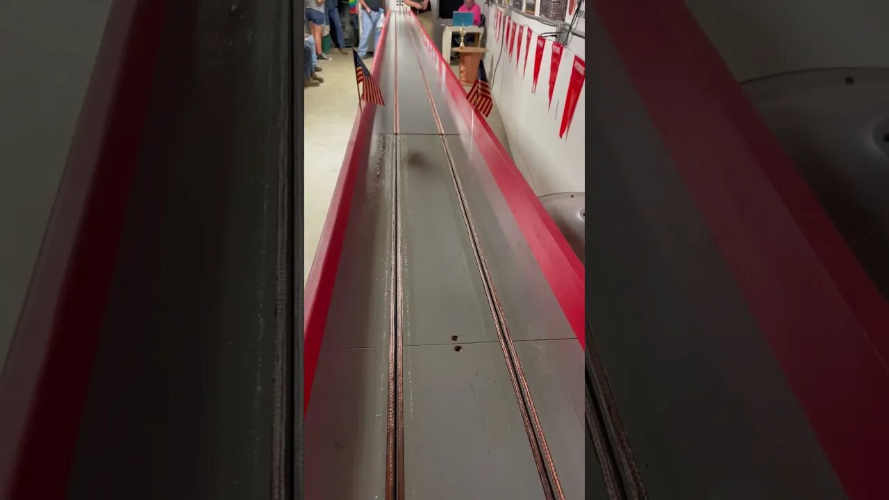 Wooosh! Shorty Wagon Vs. Dragster Filmed from the Big End of the Track.