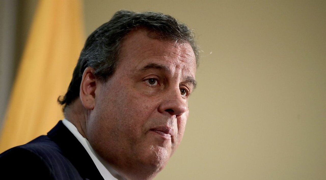 Chris Christie Isn't Done Embarrassing Himself Yet