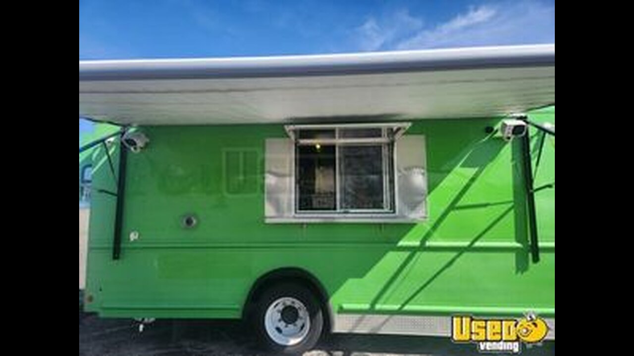 18' Workhorse W42 Mobile Kitchen Food Truck w/ 2020 Like New Kitchen Build-Out for Sale in Nebraska