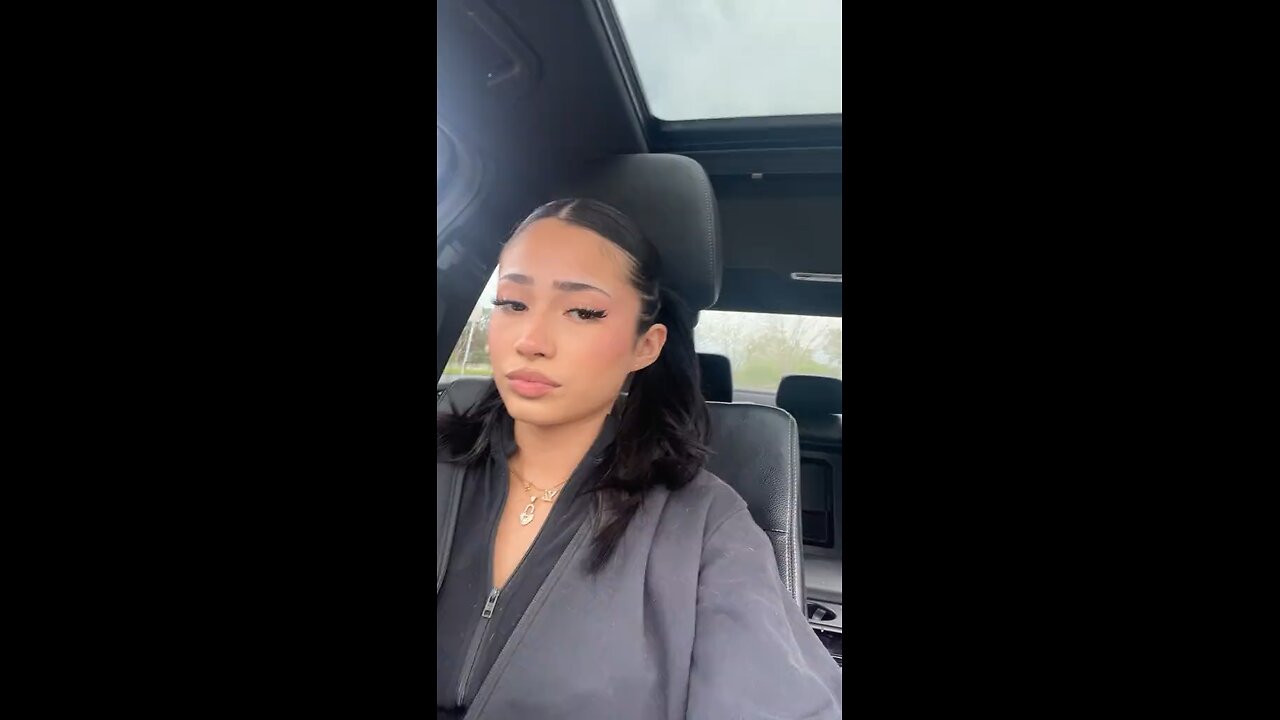 Let’s go in the backseat 😋