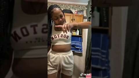 Ouch: She Waxed Her Armpit And The Screams Almost Literally Came Outta Her Eyes!