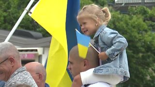 Milwaukee area residents support Ukraine by buying flags