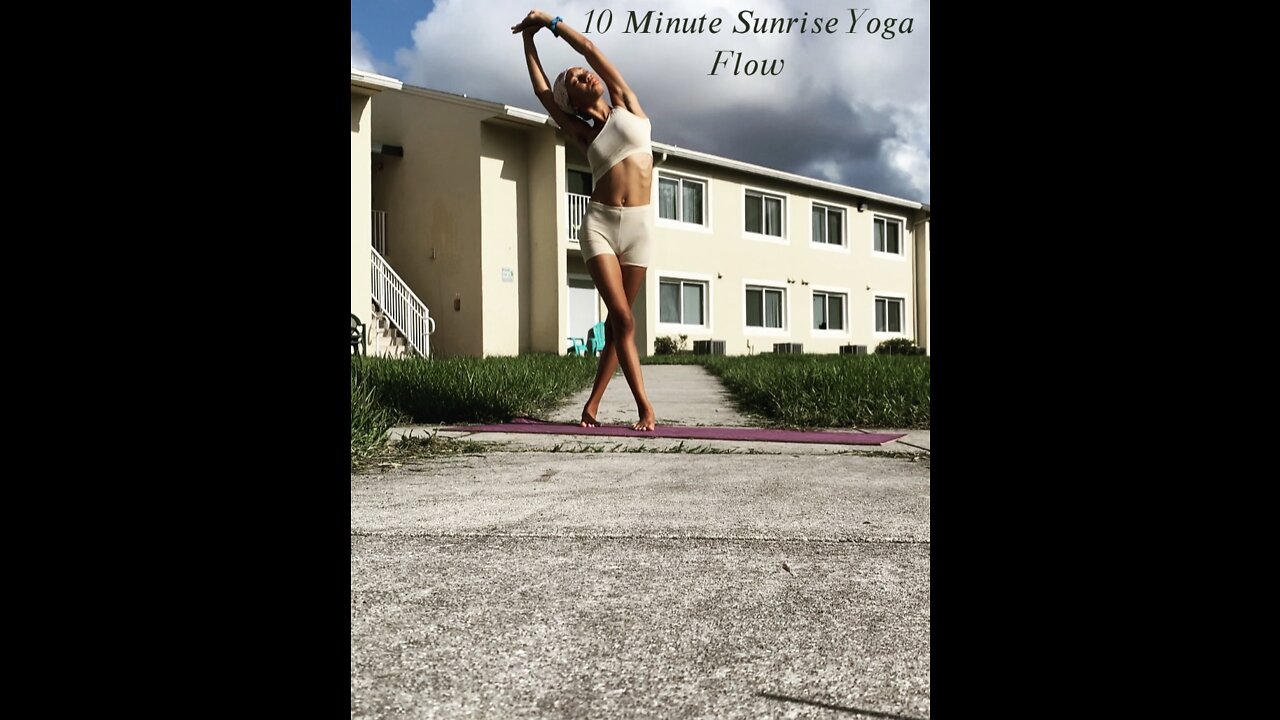 10 Minute Beginners Sunrise Yoga 🧘‍♀️ Flow