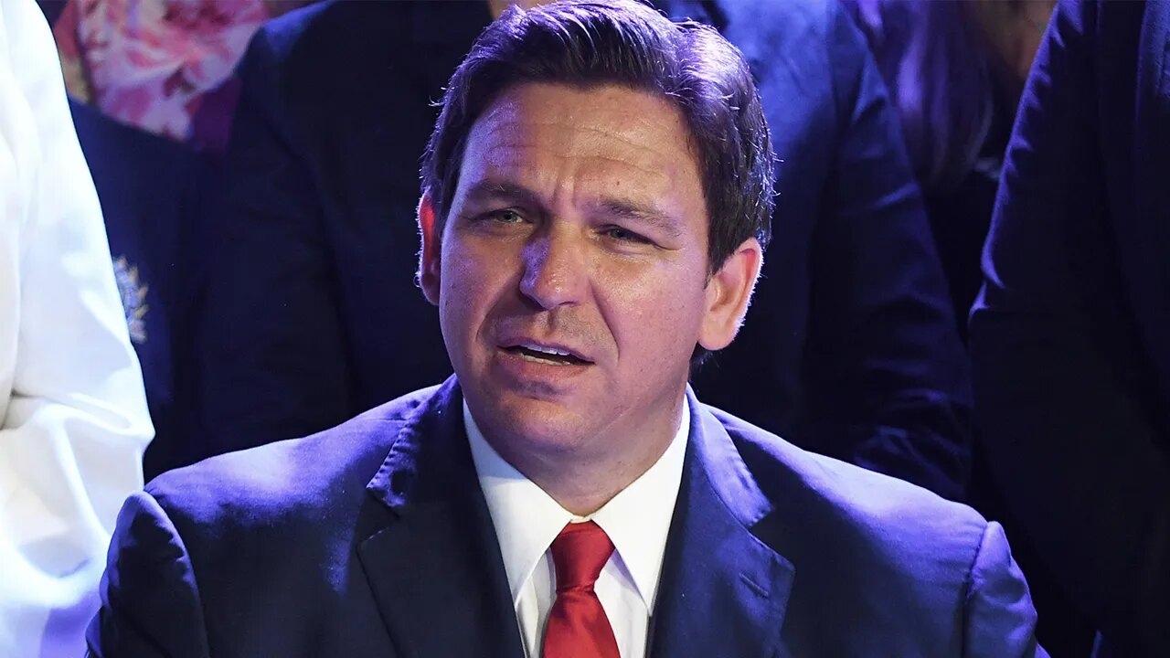 Ron DeSantis, gubernator Florydy bez oporów o ideologii COVIDowej