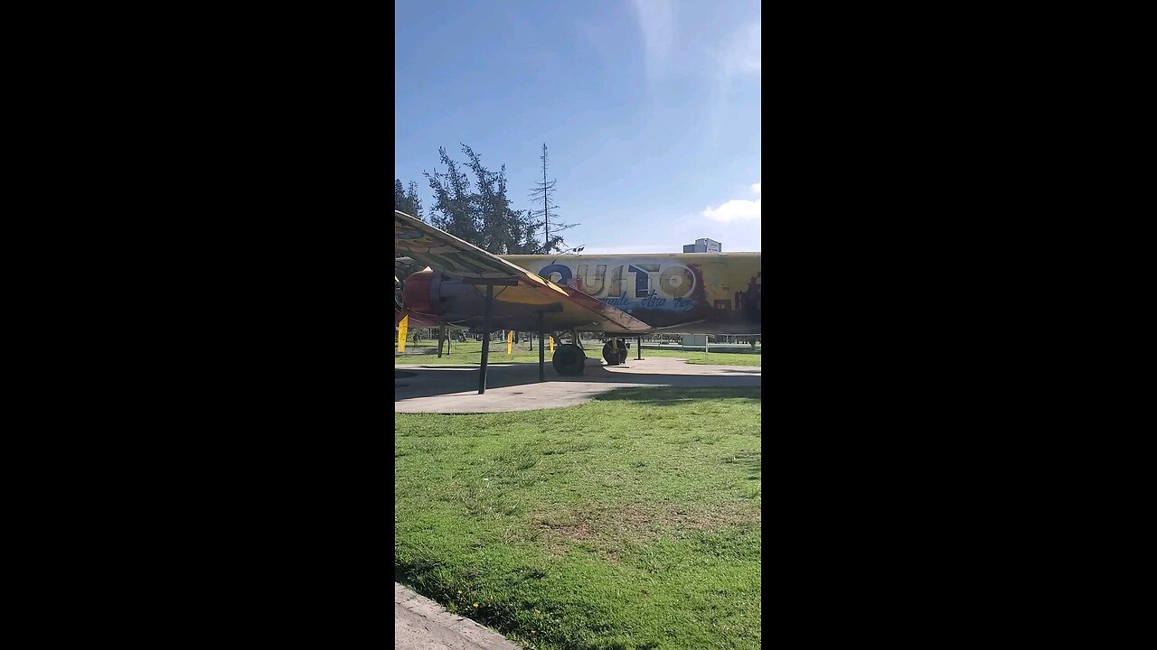 Quito Airplane 🛫 at Parque la Carolina Quito Ecuador 🇪🇨