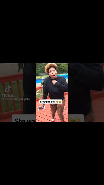 my sister love to eat fried chicken but she's scared of birds LOL