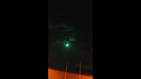 green uap/comet and once in a lifetime view