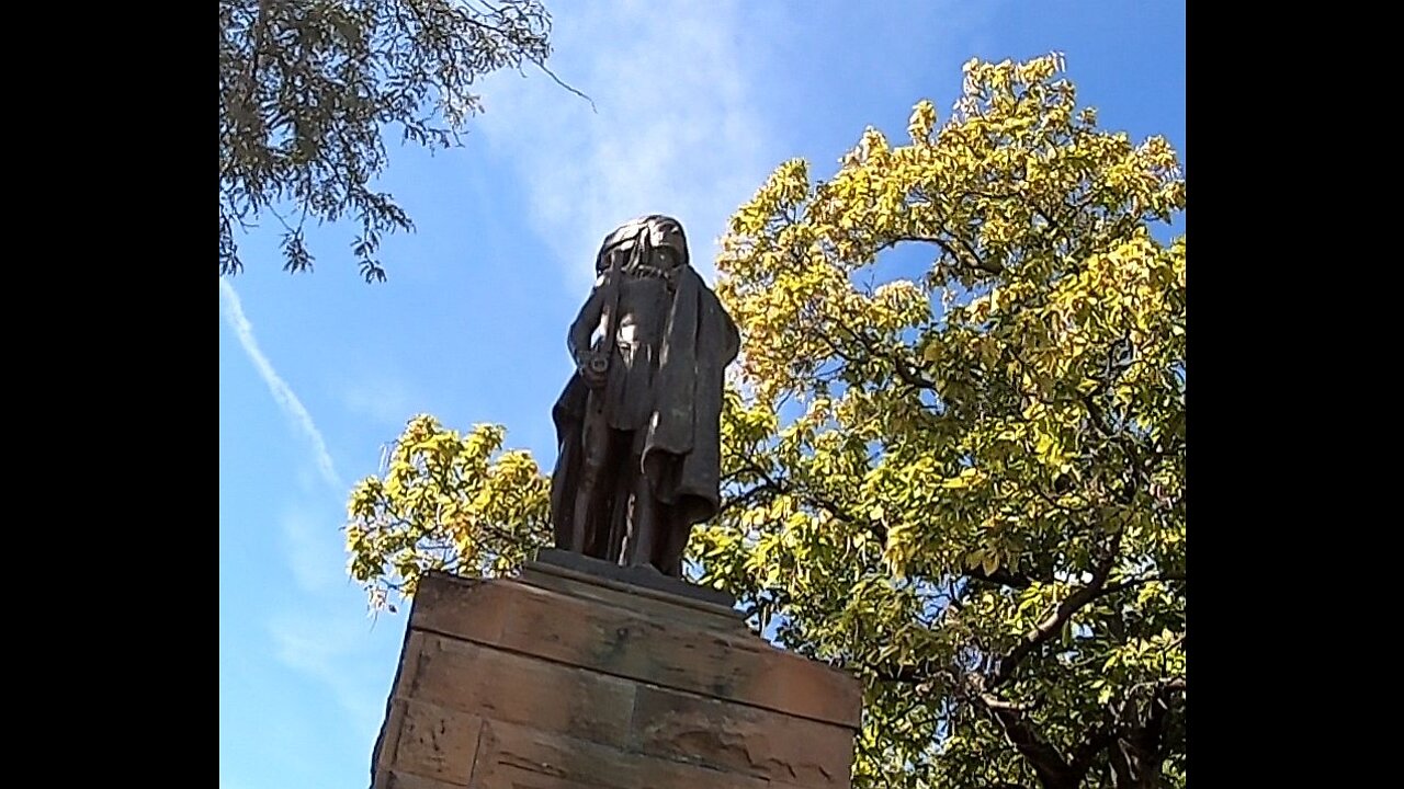 The Walk and The Keokuk Statue