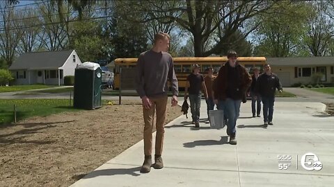 New program helps high school students find career path while building a house