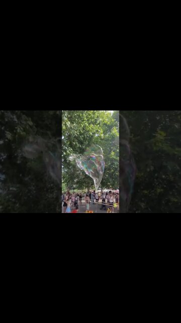 The bubble snow man #london