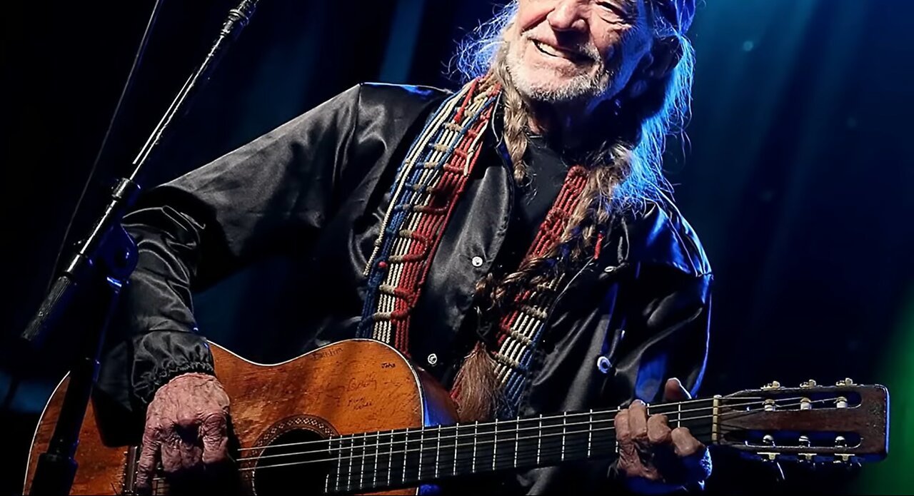 Willie Nelson - Angel Flying Too Close to the Ground (LiVE) Willie & Lucas JUST BREATH