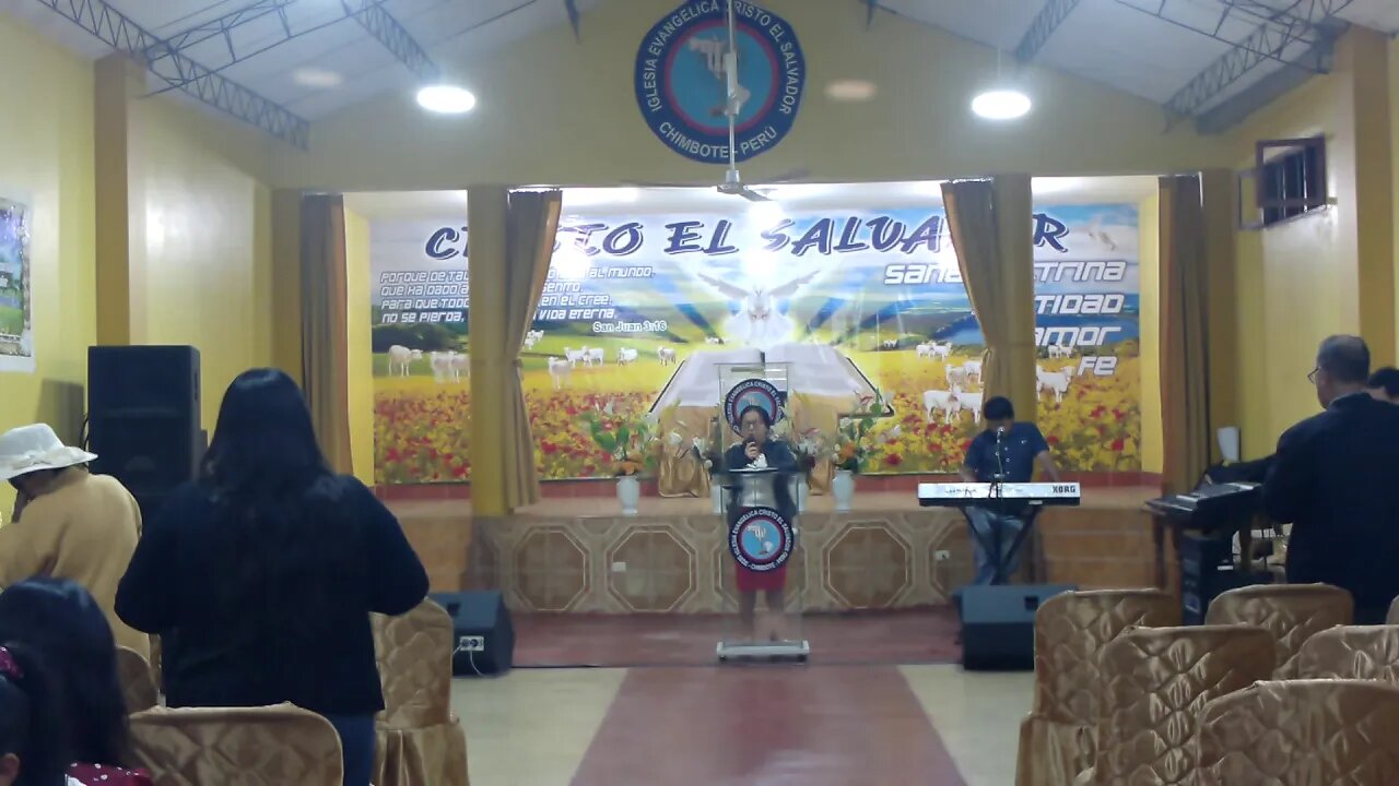 Hna. Devora Cruz - Cantando Himnos Congregacionales