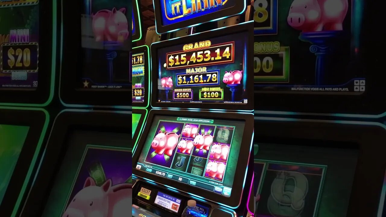 ANOTHER DECENT SIZED PIGGIE! #casino #slots #casinogame #gambling #slotwin #bonusfeature #JACKPOT